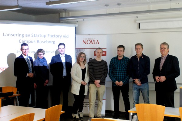 Startup Factory Novia styrgruppen med studerande