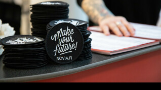 Halarmärke Make Your Future