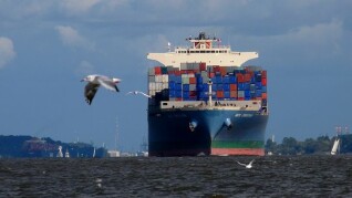 container 1612960 340
