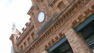 croppedimage550300 C6Y2805