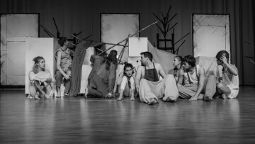 Ragnarök, scenkonstskådespelare på scenen