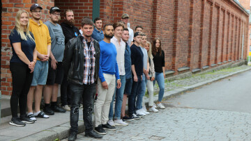 studerande i praktikfabriken