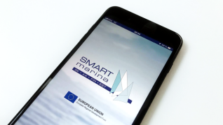 En smarttelefon med appen