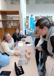 Hälsovårdarutbildning 100 år