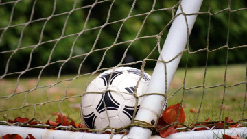 thumbnail soccer 7620418 1280 v2