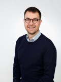 WIIK PETER 7O0A8061 mitten ljusare bakgrund